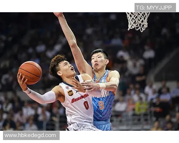 武汉篮球队反击战术分析及其在比赛中的得失表现探讨